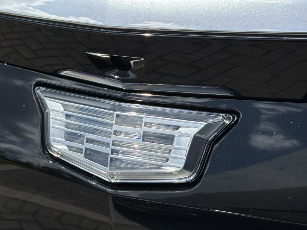 Certified 2026 Cadillac Vistiq Luxury AWD/4WD image 11