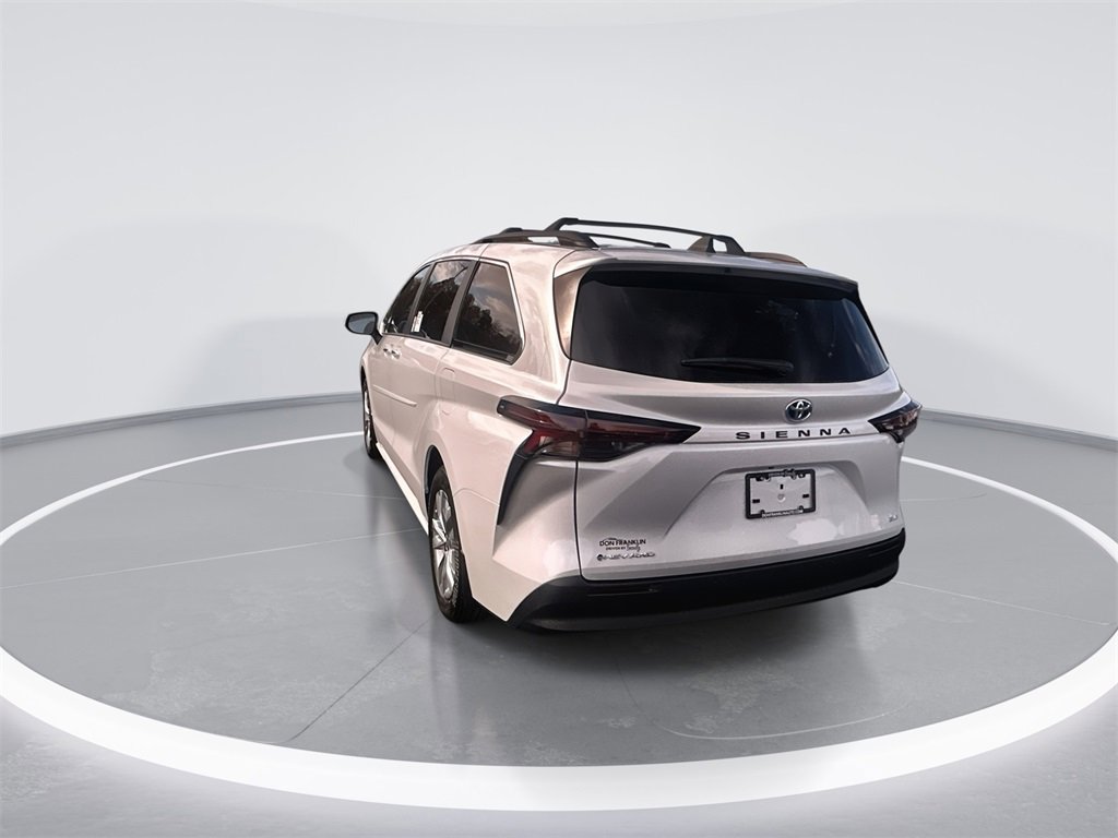 New 2025 Toyota Sienna XLE w/ XLE Plus Package image 3