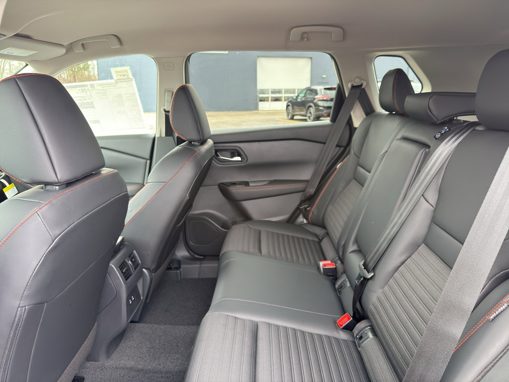 New 2026 Nissan Rogue SV image 32
