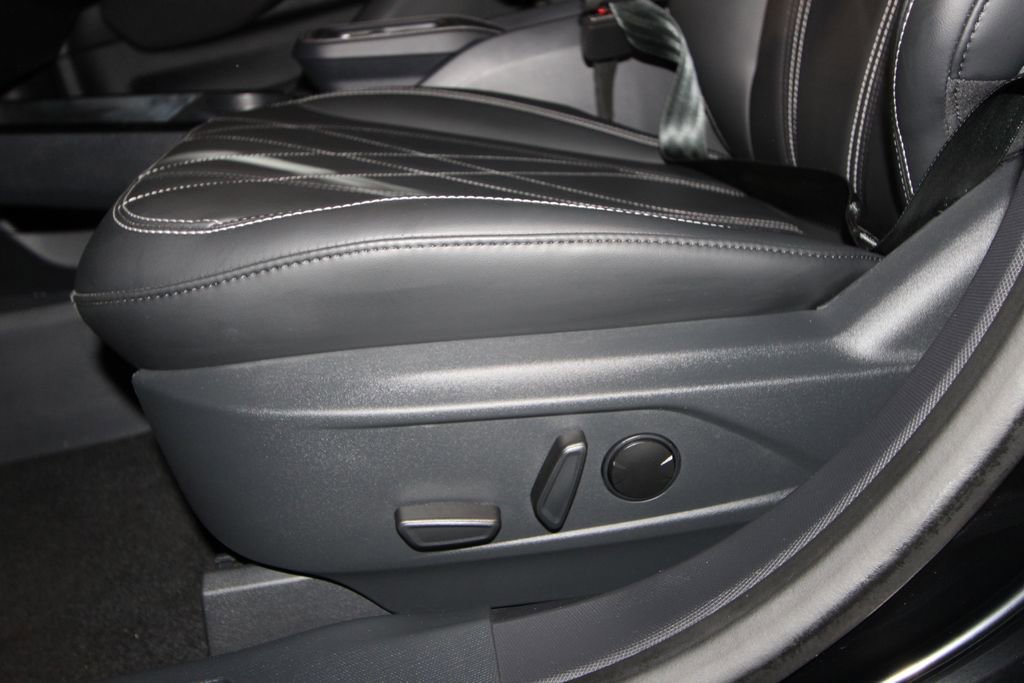 Used 2025 Ford Mustang Mach-E Select w/ Comfort Package Lite AWD/4WD image 7