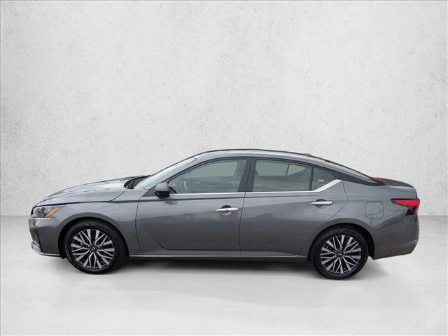 Used 2025 Nissan Altima 2.5 SV FWD image 8