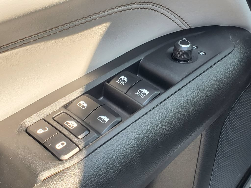 Used 2023 Jeep Compass Limited AWD/4WD image 7