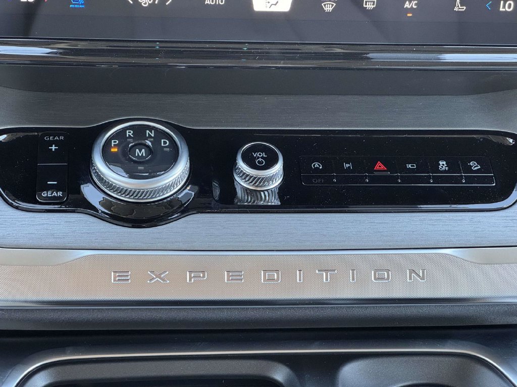 New 2027 Ford Expedition Max Platinum AWD/4WD image 6