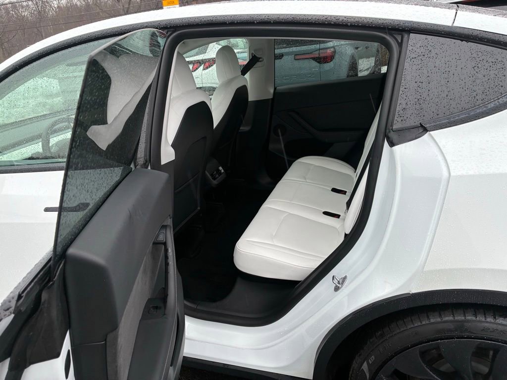 Used 2022 Tesla Model Y Performance image 19
