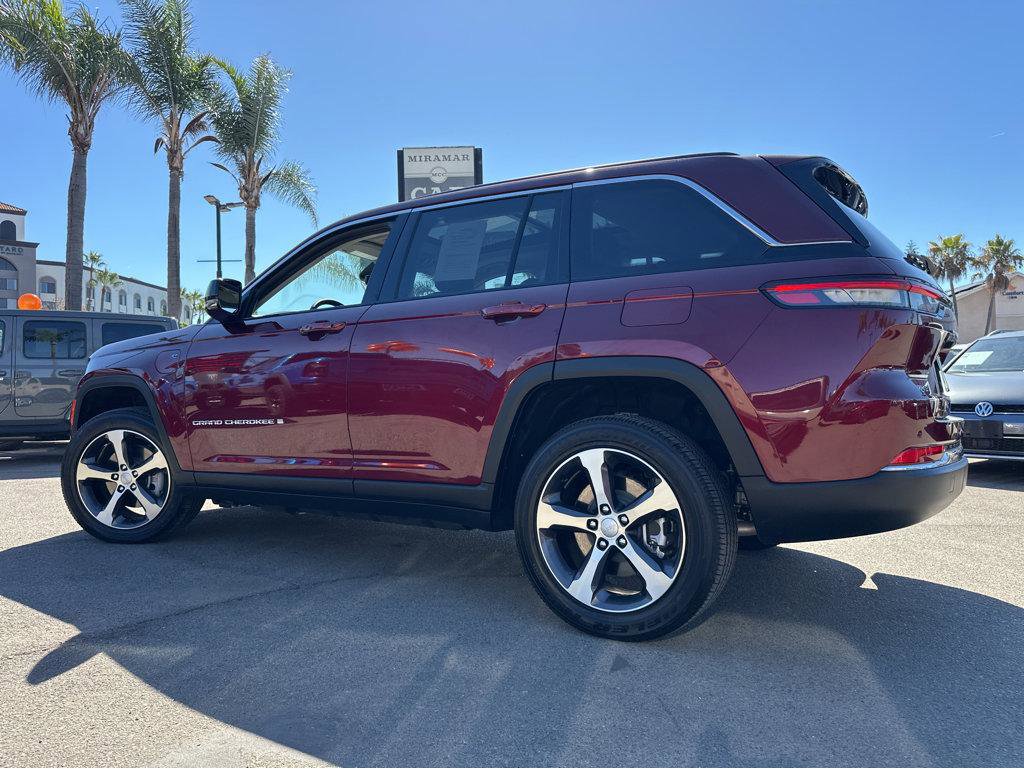 Used 2023 Jeep Grand Cherokee 4WD 4xe image 3