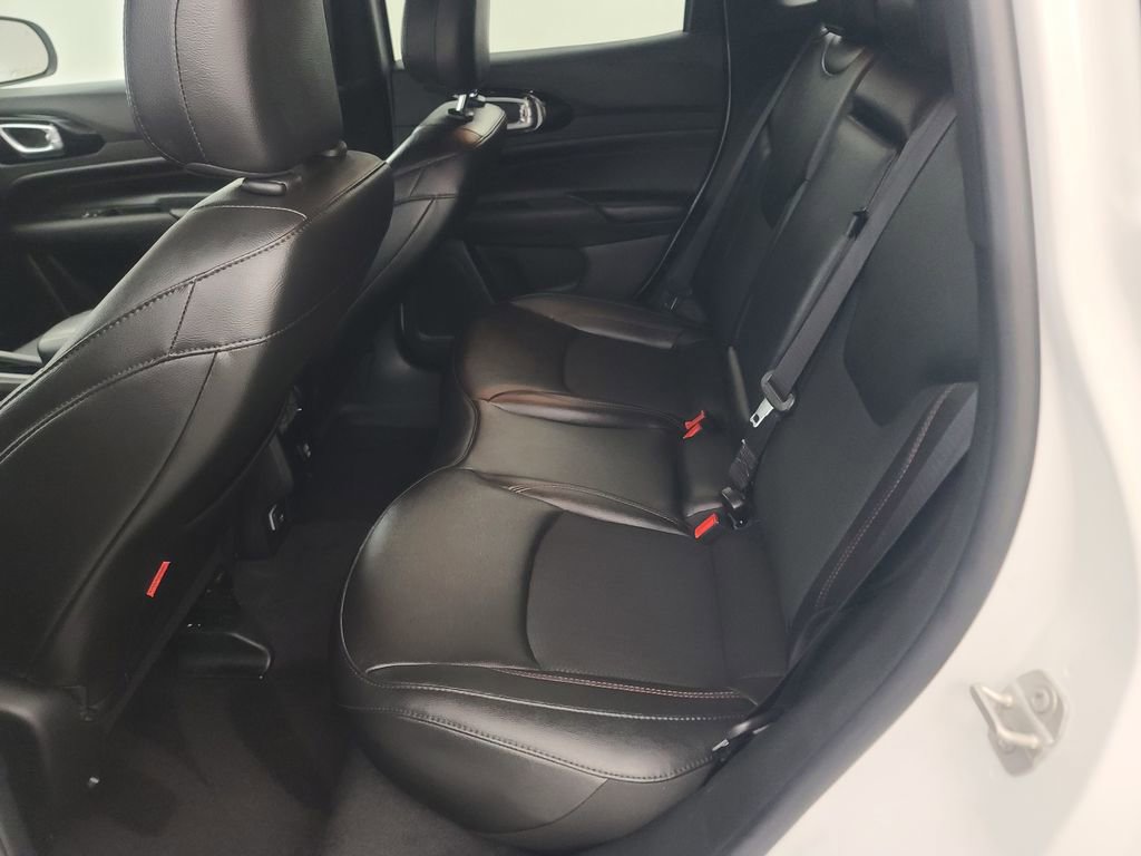 Used 2024 Jeep Compass Trailhawk image 19