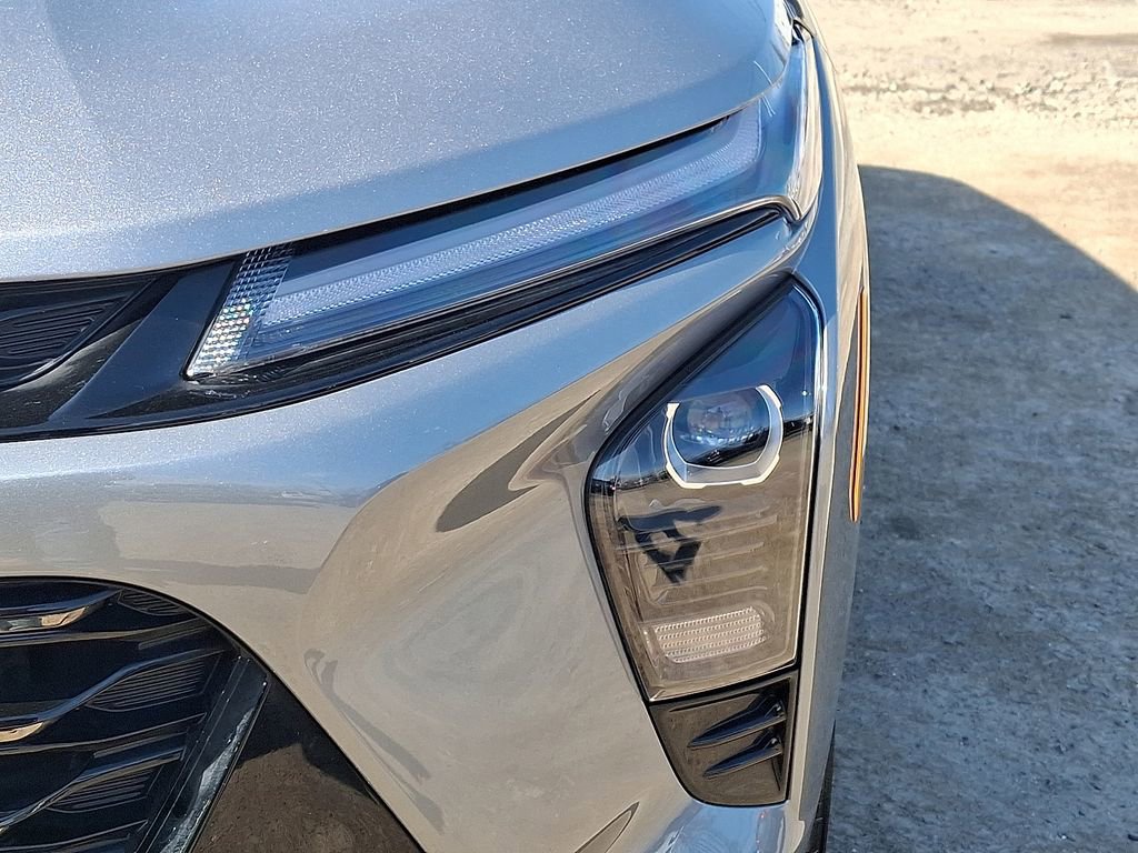 Used 2025 Chevrolet Trax ACTIV w/ Sunroof Package image 38