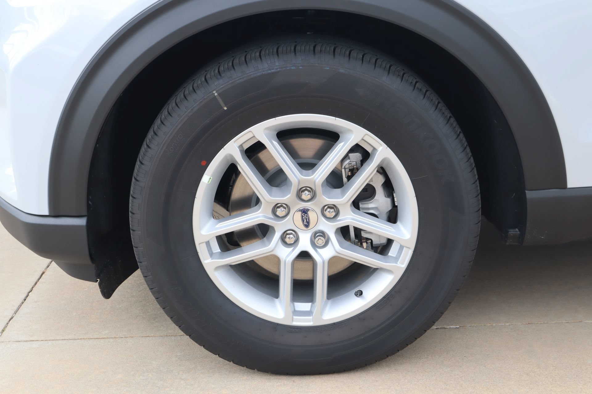 New 2026 Ford Explorer Active w/ Active Comfort Package RWD image 19
