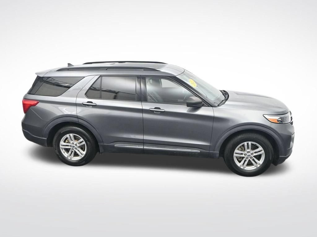 Used 2022 Ford Explorer XLT w/ Equipment Group 202A RWD image 27