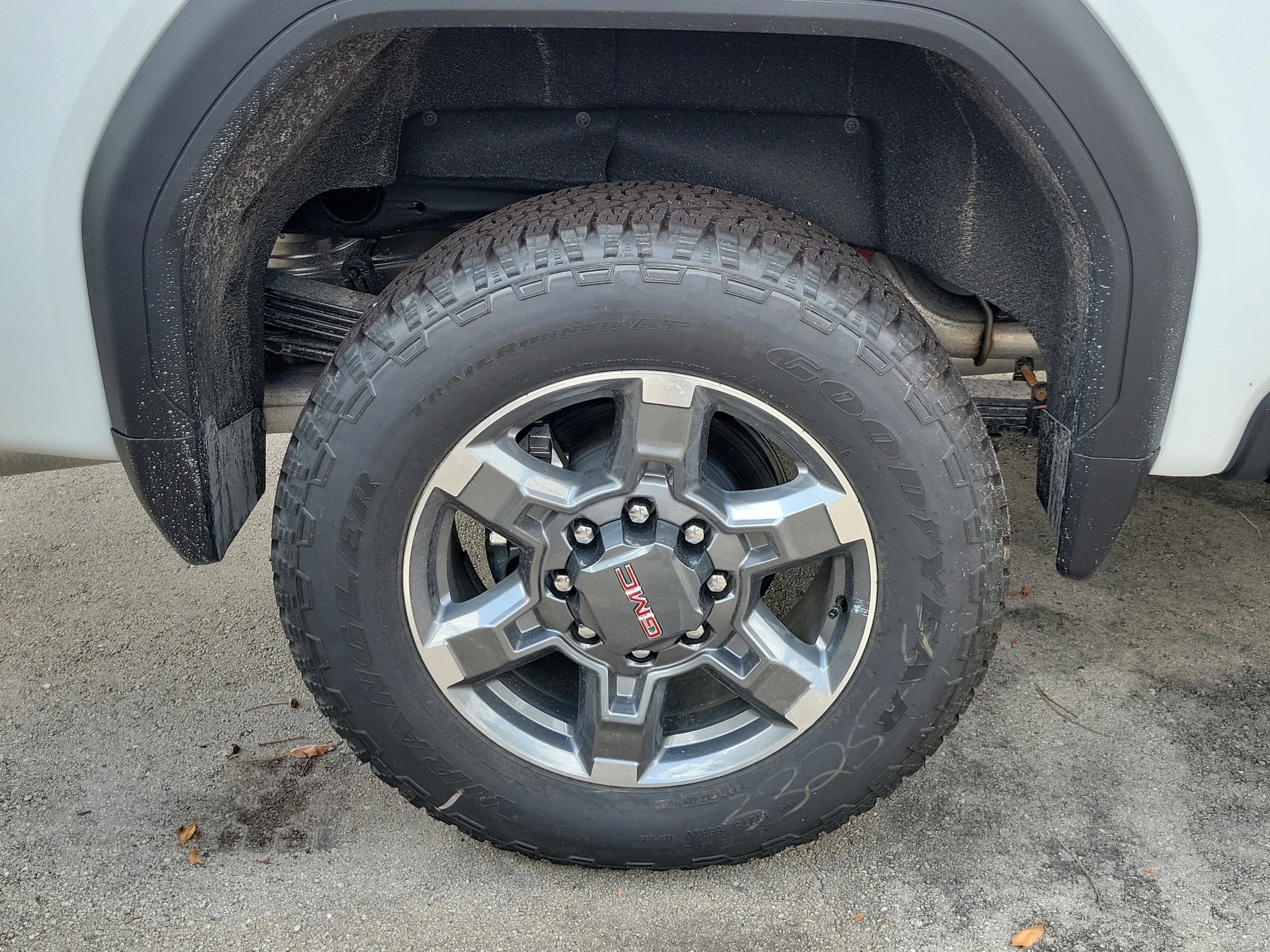 New 2026 GMC Sierra 2500 SLT w/ SLT Premium Package AWD/4WD image 4