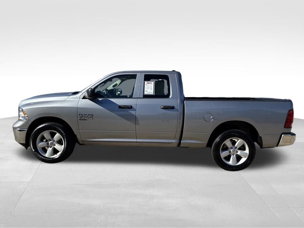 Used 2024 RAM 1500 Classic SLT image 2