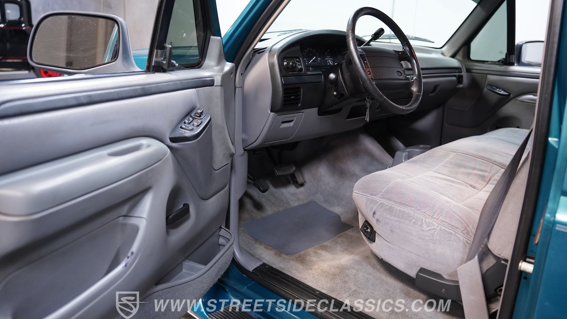 Used 1996 Ford F150 2WD Regular Cab image 4