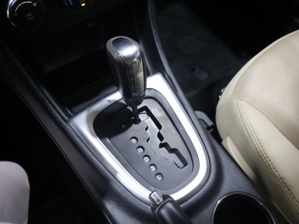 Used 2014 Dodge Avenger SE FWD image 26