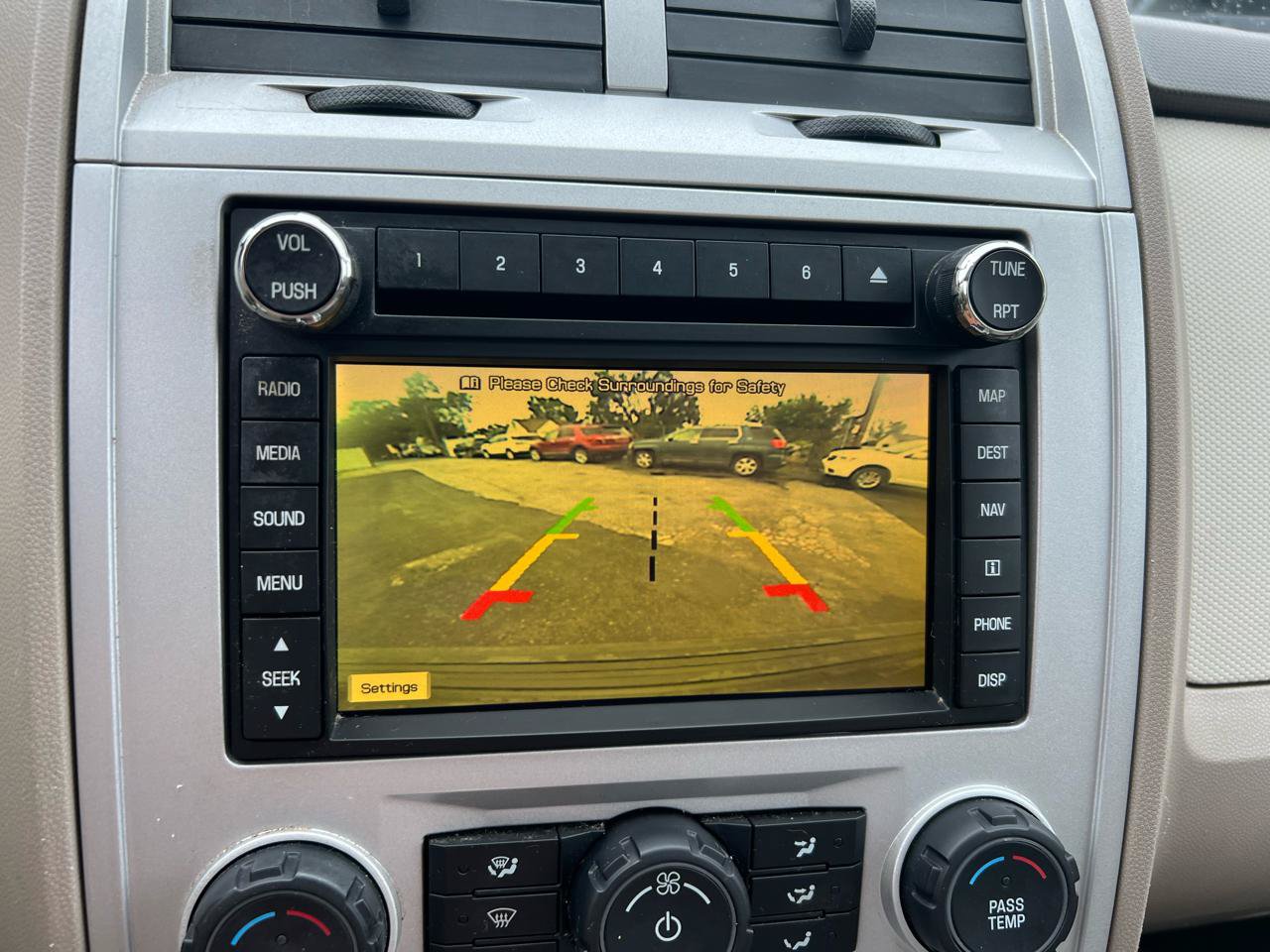 Used 2010 Mercury Mariner Premier FWD image 11