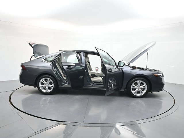 Used 2023 Honda Accord LX image 30