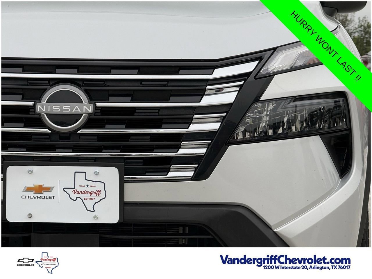 Used 2025 Nissan Rogue SV AWD/4WD image 8