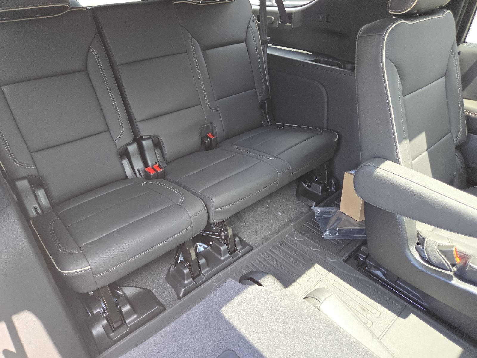 New 2026 GMC Yukon XL Elevation w/ Elevation Premium Package AWD/4WD image 27