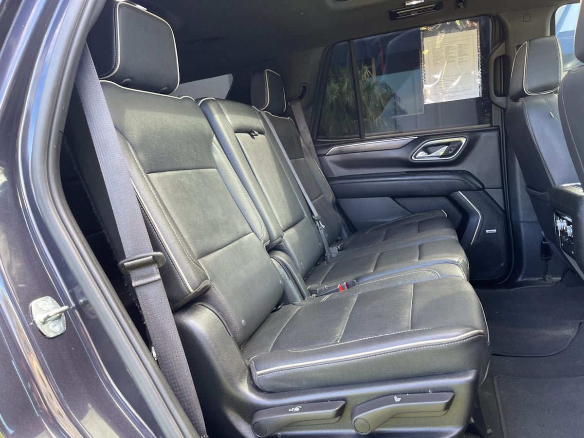 Used 2024 GMC Yukon SLT w/ SLT Premium Package AWD/4WD image 29
