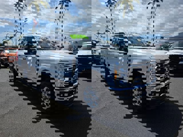 Used 2024 Ford F350 XLT image 1