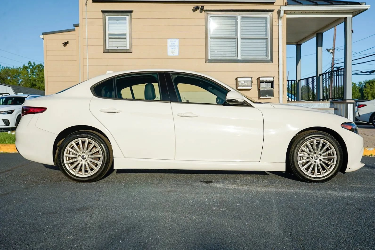 Used 2022 Alfa Romeo Giulia Sprint AWD/4WD image 4