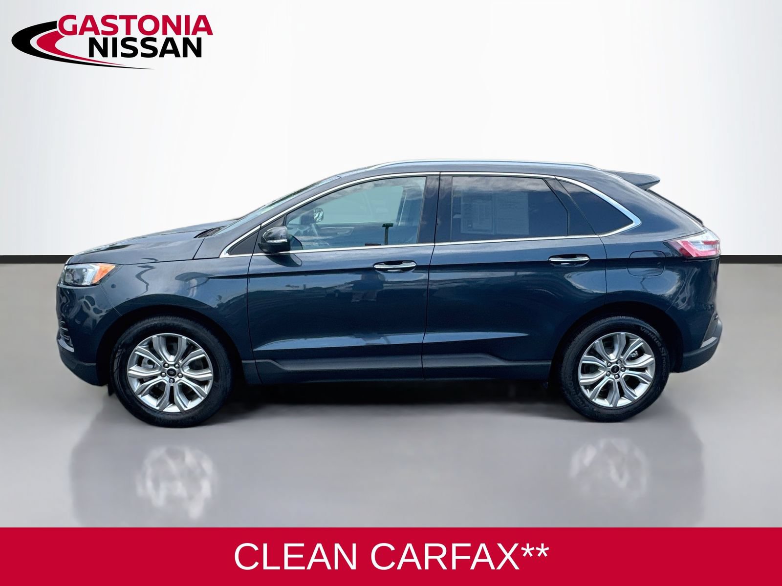 Used 2024 Ford Edge Titanium AWD/4WD image 5