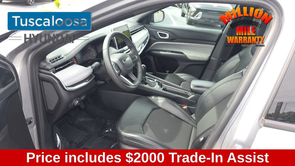 Used 2024 Jeep Compass Latitude AWD/4WD image 24