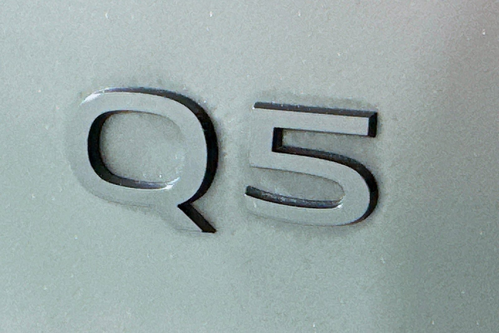 Used 2025 Audi Q5 Premium w/ Convenience Package image 10