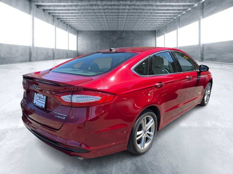 Used 2016 Ford Fusion Titanium FWD image 3