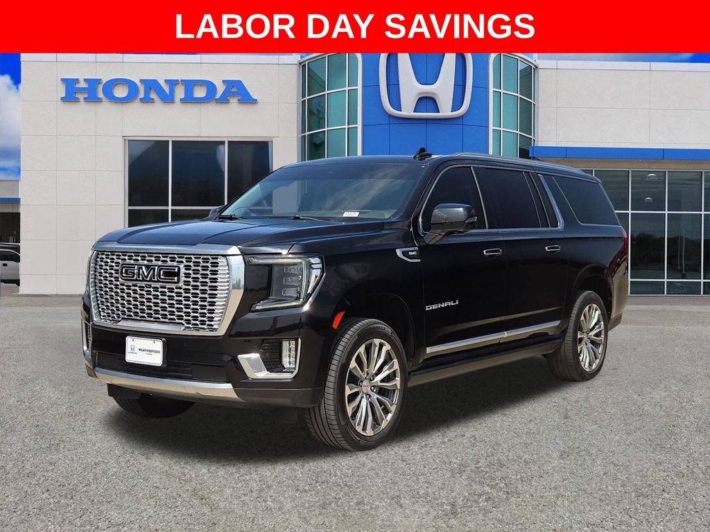 Used 2021 GMC Yukon XL Denali w/ Denali Premium Package AWD/4WD image 7