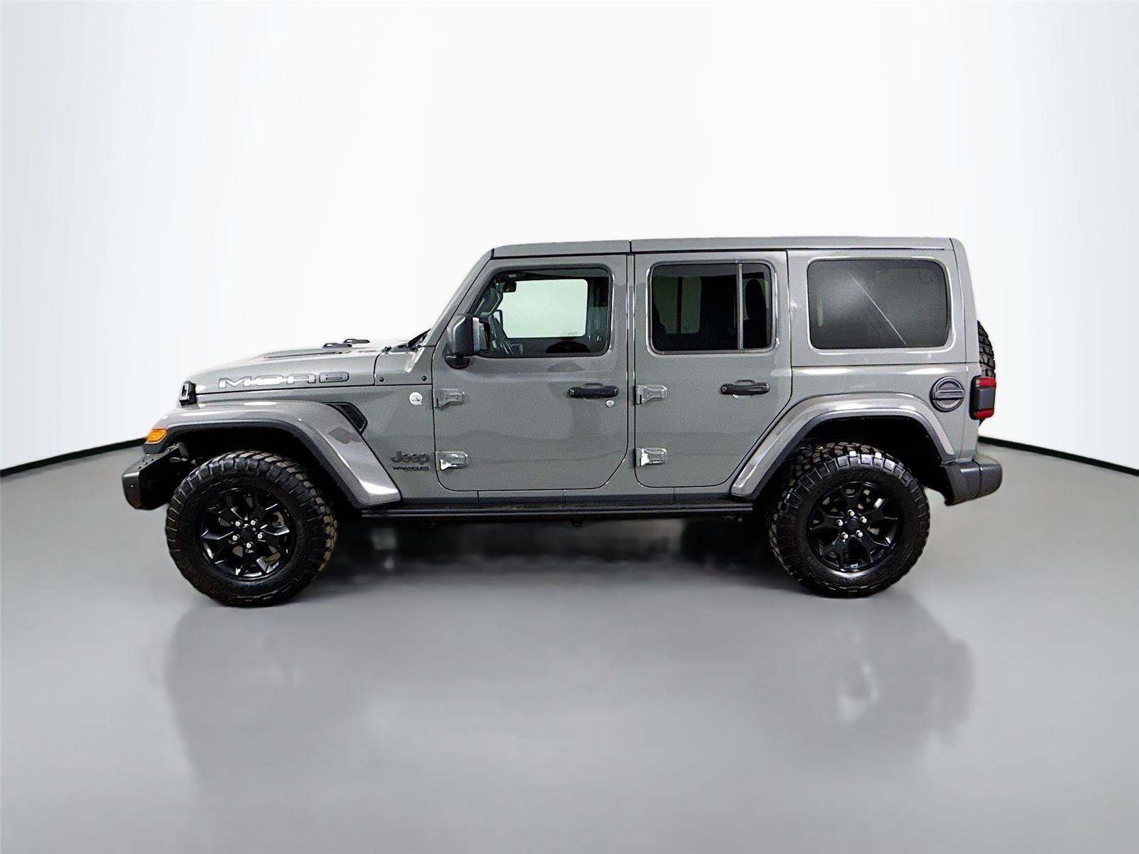Used 2019 Jeep Wrangler Unlimited Sahara w/ Quick Order Package 24M Moab AWD/4WD image 8