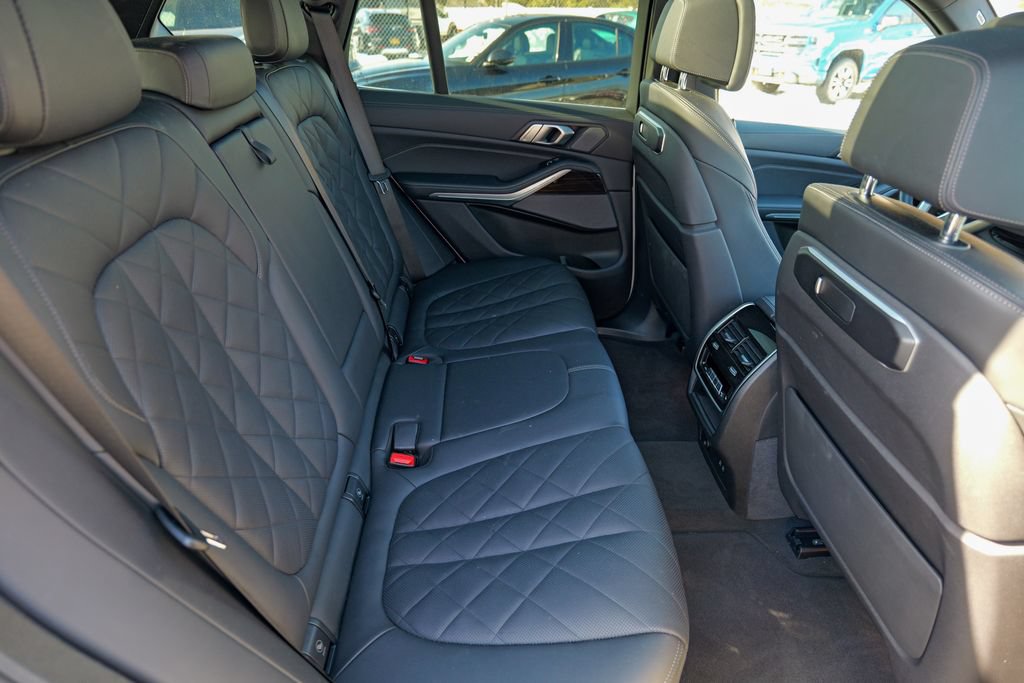 Used 2024 BMW X5 xDrive50e AWD/4WD image 30