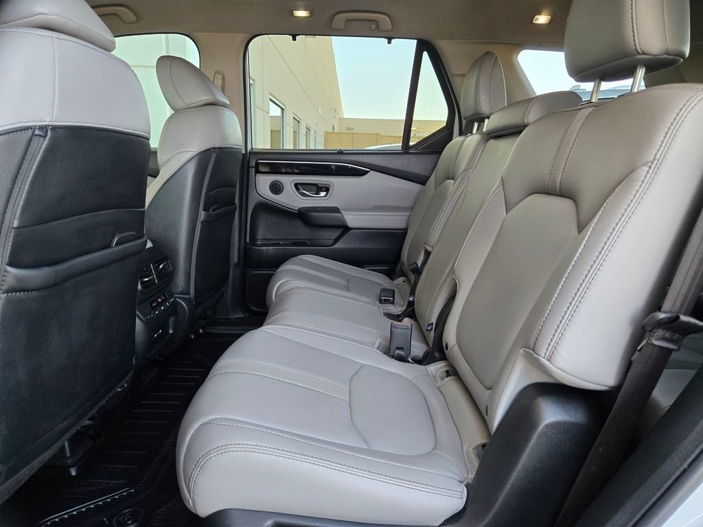 Used 2024 Honda Pilot Touring image 15