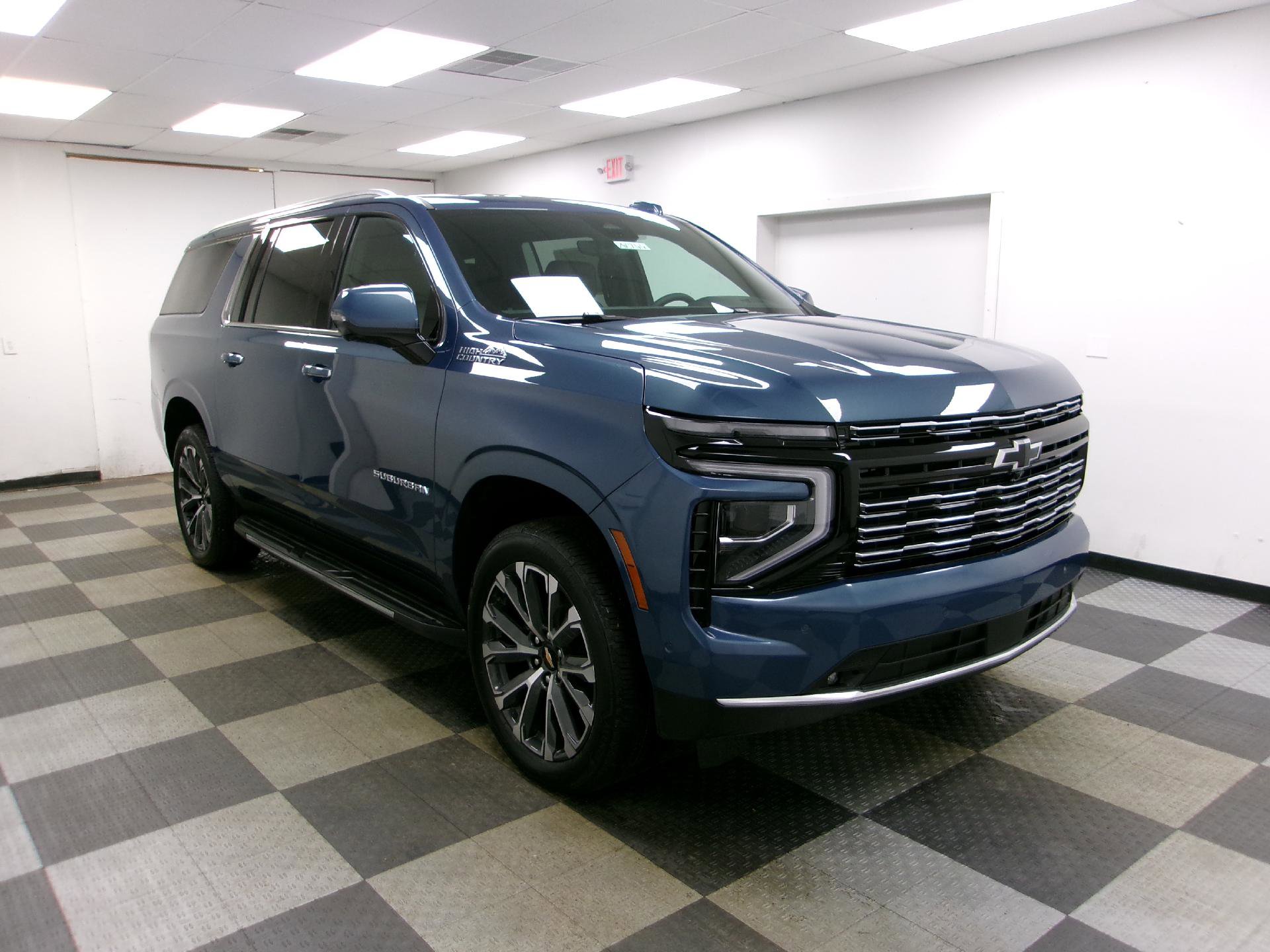 New 2026 Chevrolet Suburban High Country w/ Sun And Tow Package AWD/4WD image 18