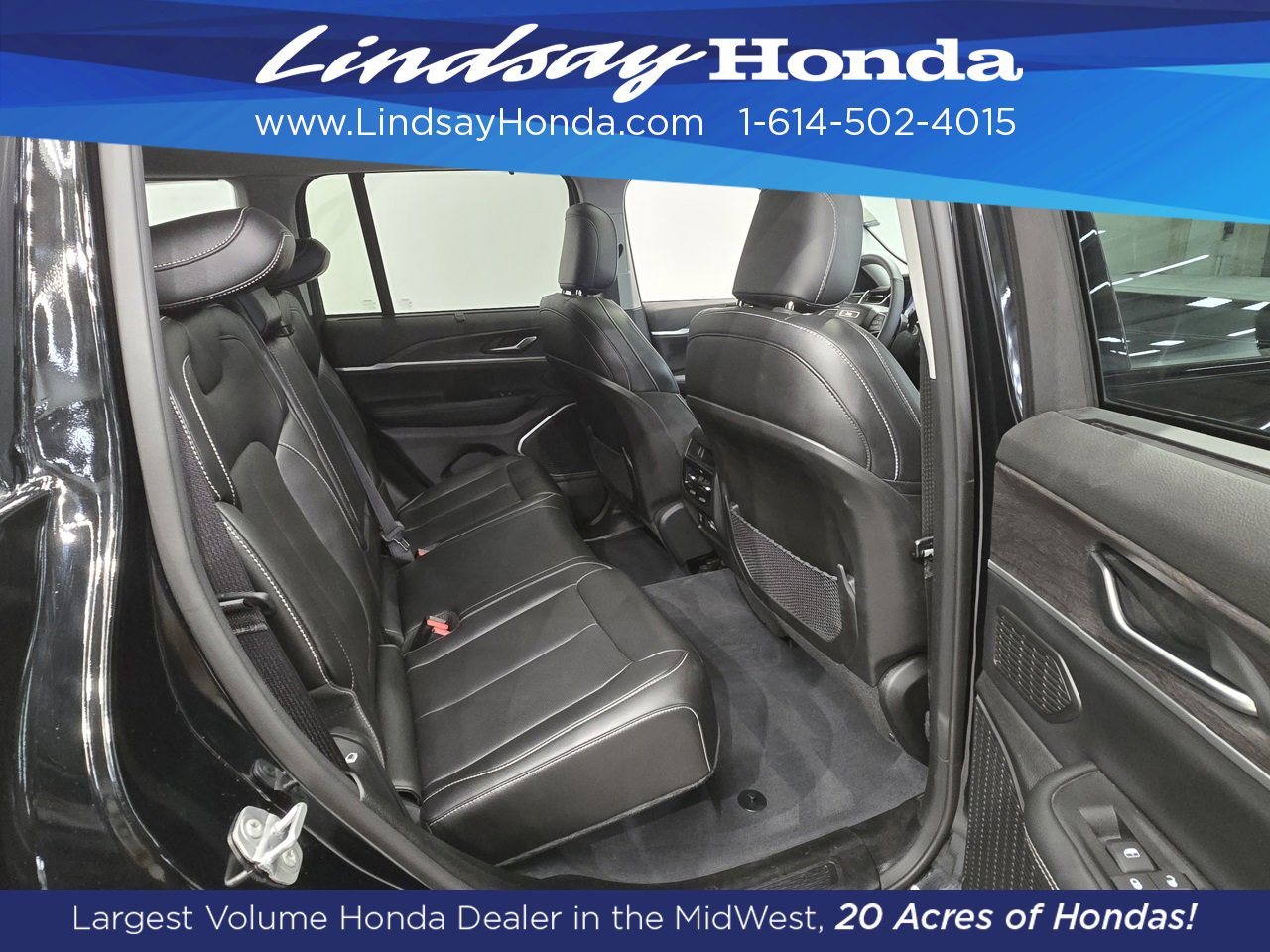 Used 2023 Jeep Grand Cherokee Limited w/ Luxury Tech Group II image 9