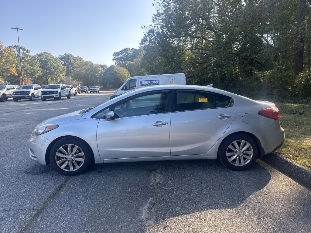 Used 2015 Kia Forte EX FWD image 4