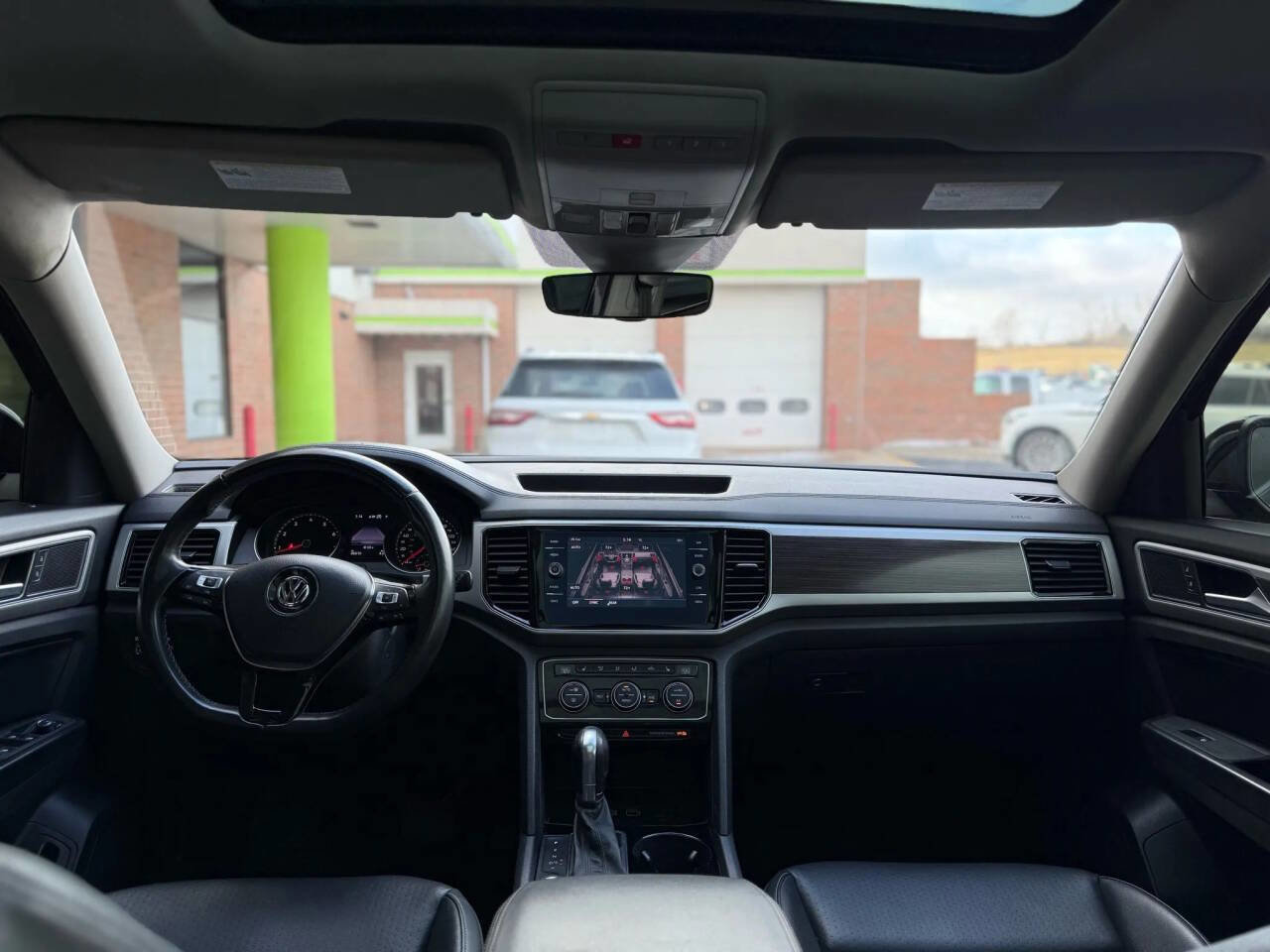 Used 2018 Volkswagen Atlas SEL AWD/4WD image 26