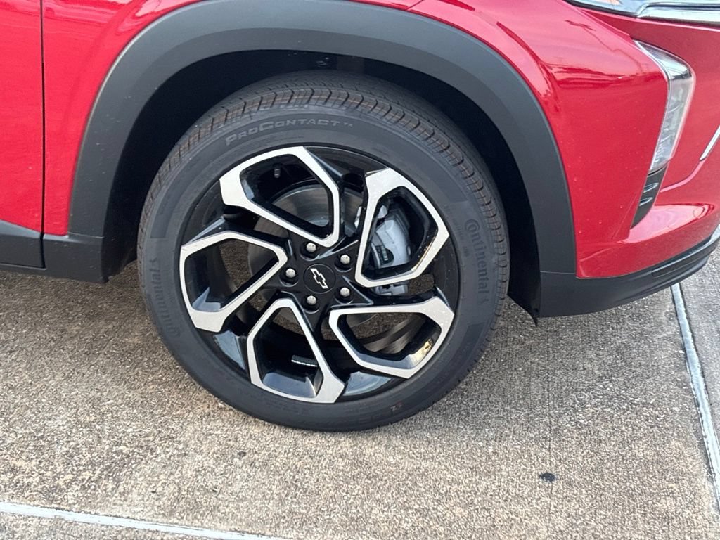 New 2026 Chevrolet Trax RS w/ Sunroof Package FWD image 8