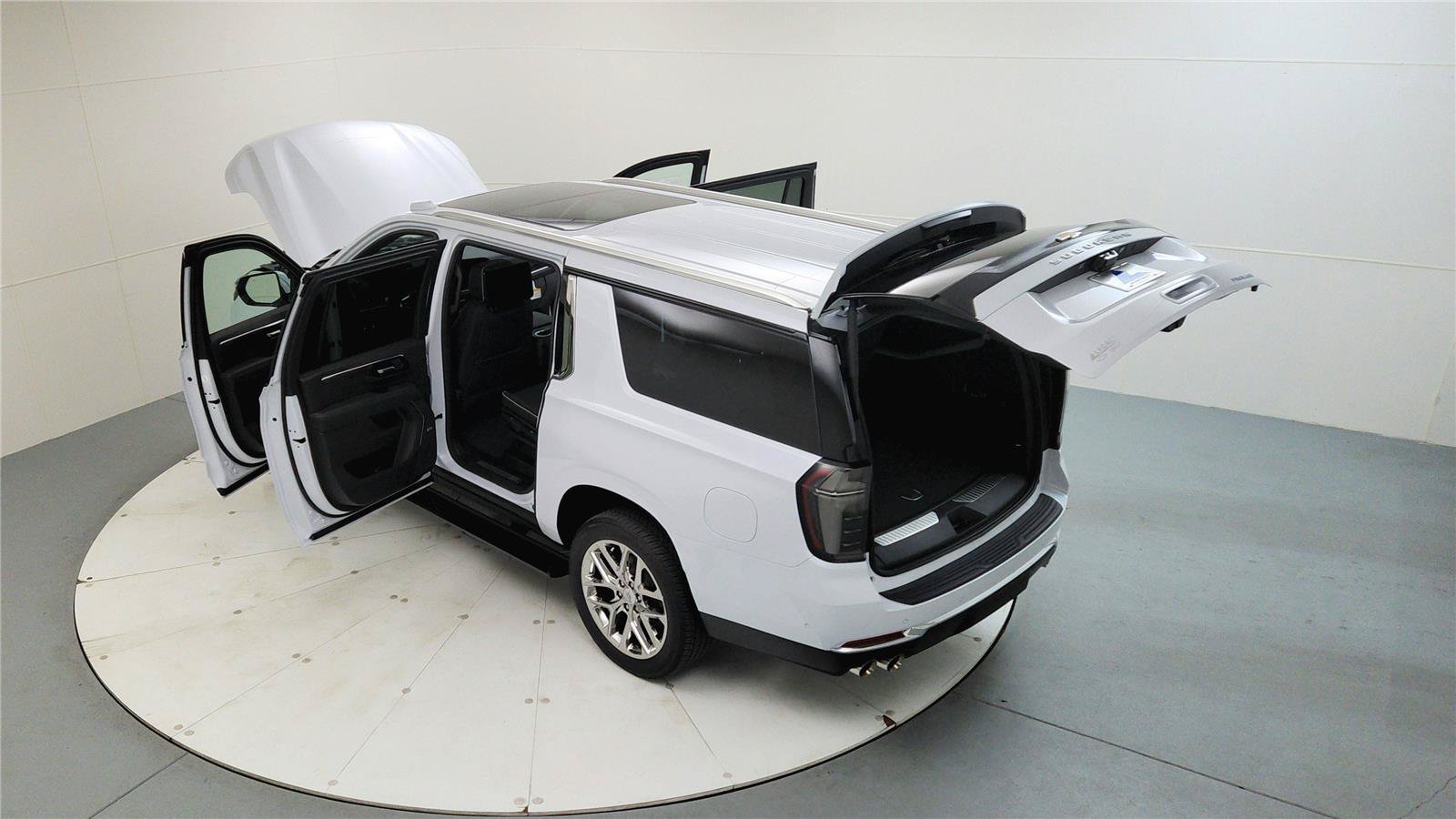 New 2026 Chevrolet Suburban Premier AWD/4WD image 20