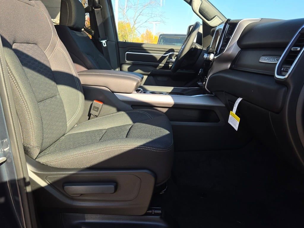 New 2026 RAM 1500 Big Horn AWD/4WD image 7