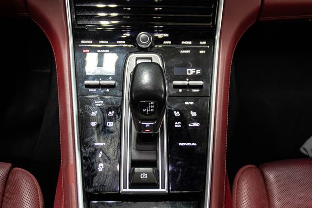 Used 2020 Porsche Panamera 4 image 15