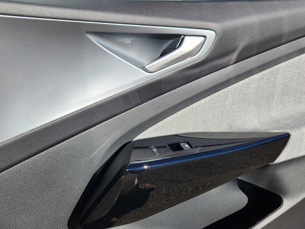 New 2026 Volkswagen ID.4 Pro image 21