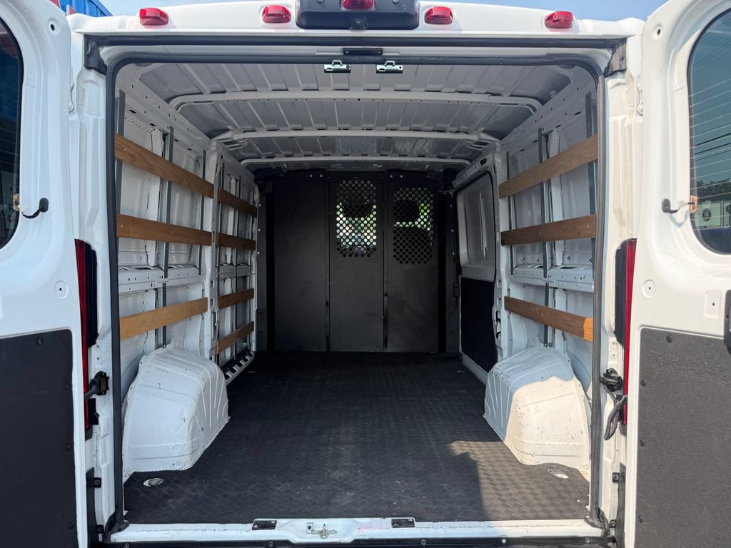 Used 2025 RAM ProMaster 2500 w/ U-Haul Equipment Group FWD image 13