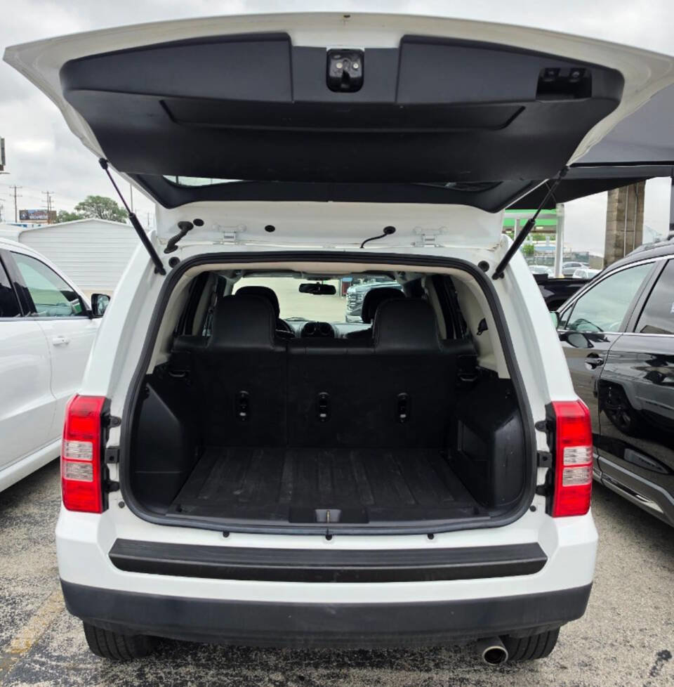 Used 2016 Jeep Patriot Sport FWD image 8