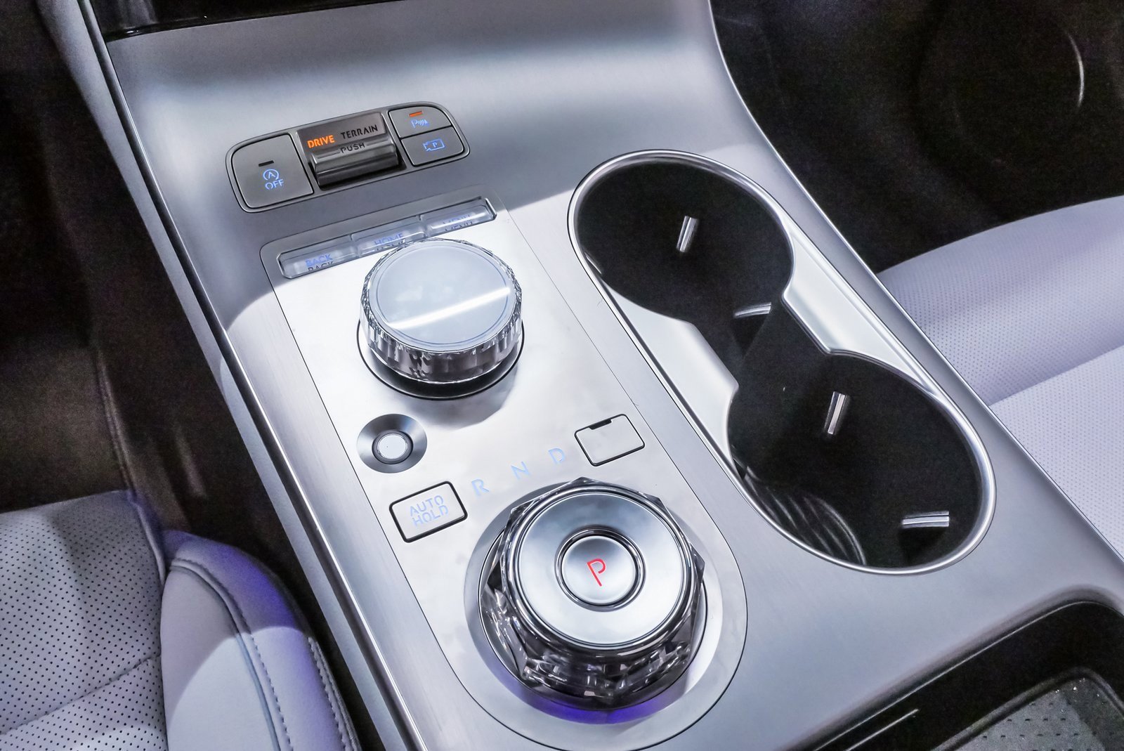 Certified 2026 Genesis GV70 2.5T Advanced image 18