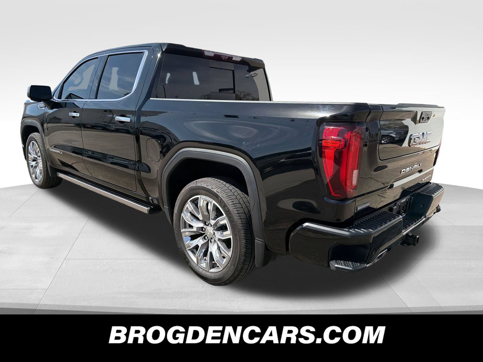 Used 2024 GMC Sierra 1500 Denali AWD/4WD image 6