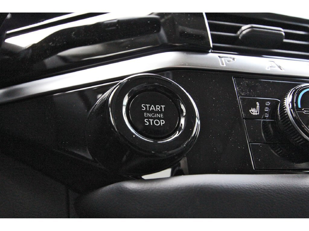New 2026 Nissan Pathfinder SL w/ SL Premium Package (P04) FWD image 17