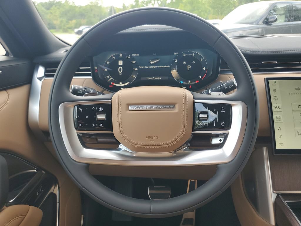 New 2026 Land Rover Range Rover Long Wheelbase SE AWD/4WD image 26