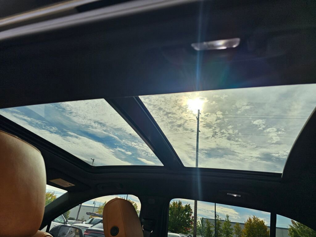 Used 2025 Cadillac XT4 Sport image 22