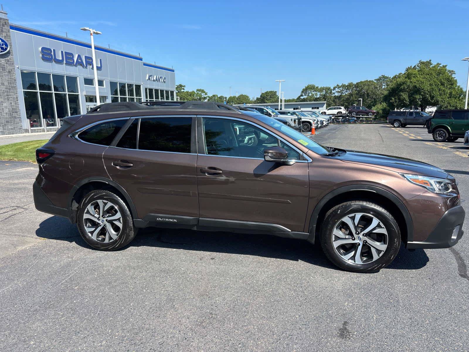 Used 2022 Subaru Outback Limited AWD/4WD image 2