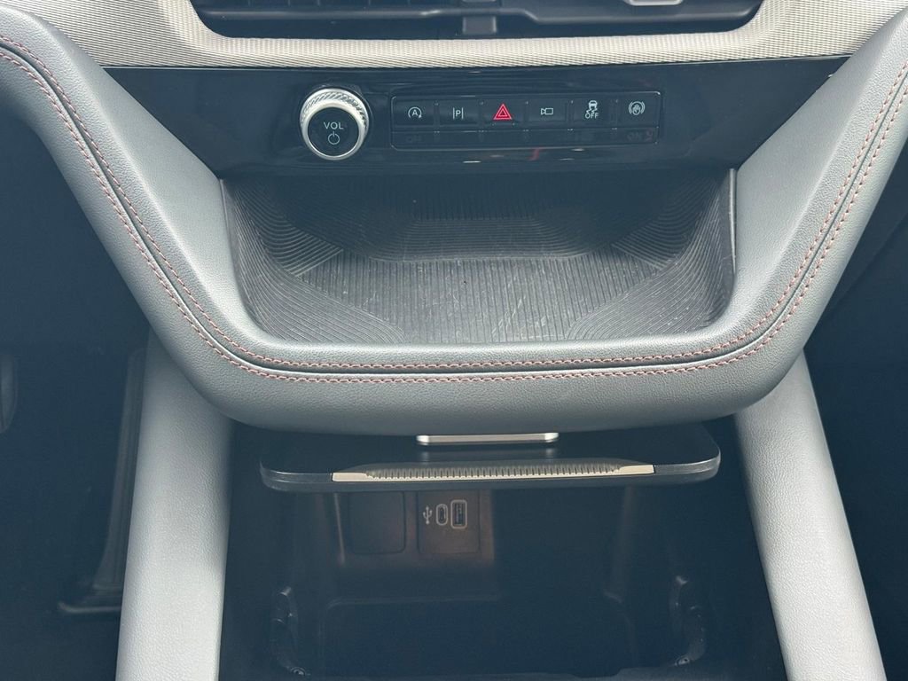 Used 2025 Ford Explorer Active image 17